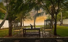 Hiru Lagoon Negombo