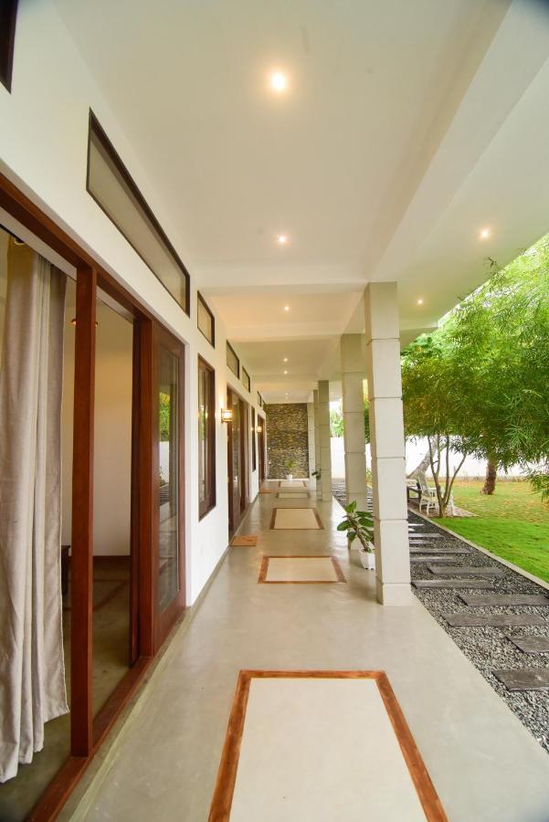 Hiru Lagoon Negombo Buitenkant foto